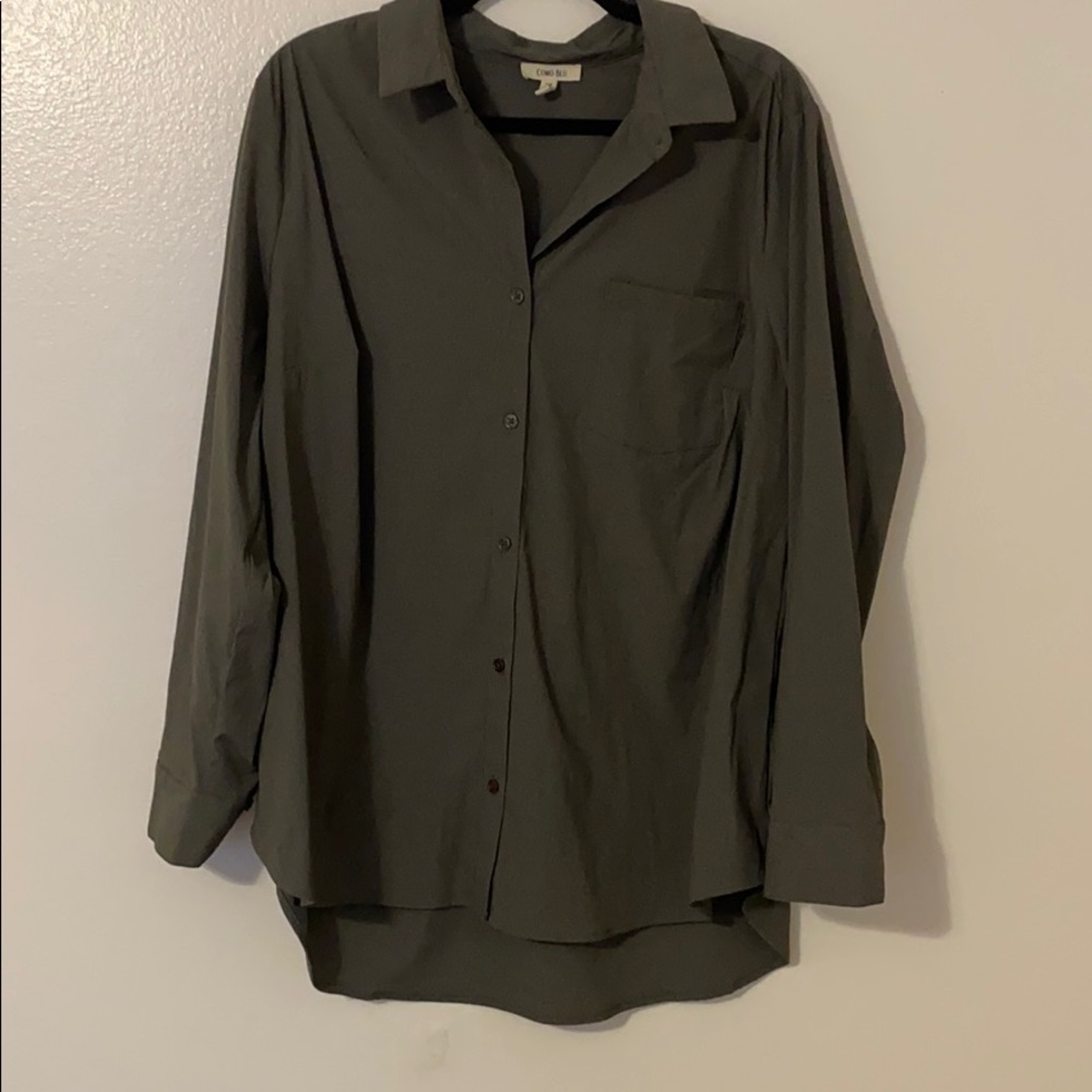 como blu 💚 olive green button down NWOT
